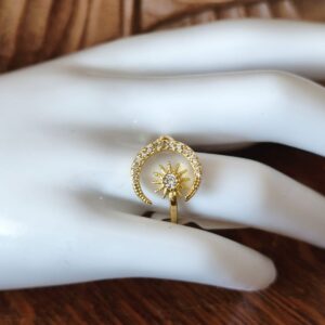 Bague ouverte lune soleil sertie de zircons - réglable