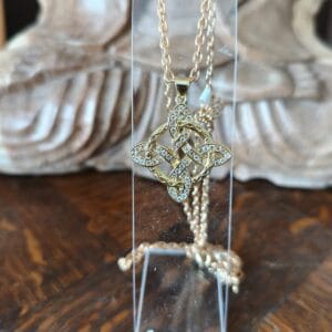 Collier Pendentif N&oelig;ud De Sorci&egrave;re